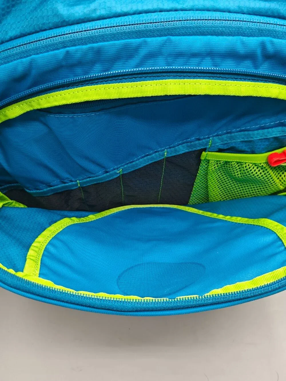 Osprey Ozone Courier Bag Summit Blue Laptop Messenger Bag Travel Carry-on 20 L